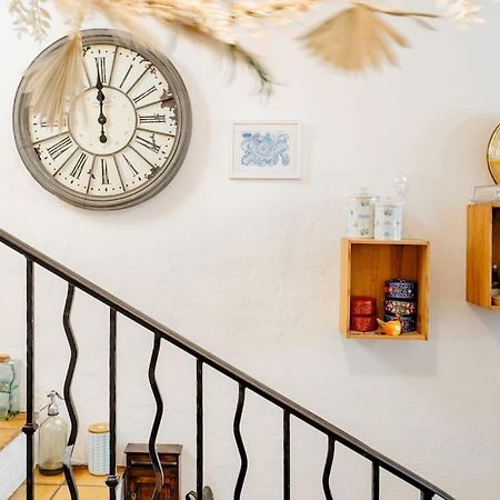 Chambre Atypique Dans Cafe Healthy Saint Paul de Vence Exterior photo