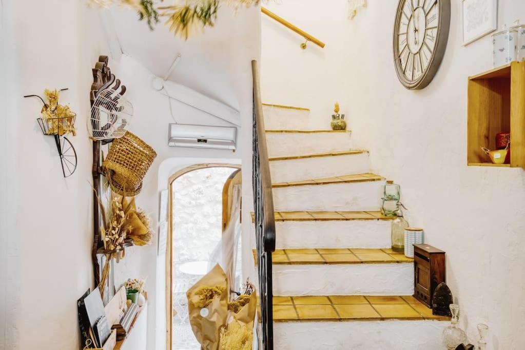 Chambre Atypique Dans Cafe Healthy Saint Paul de Vence Exterior photo