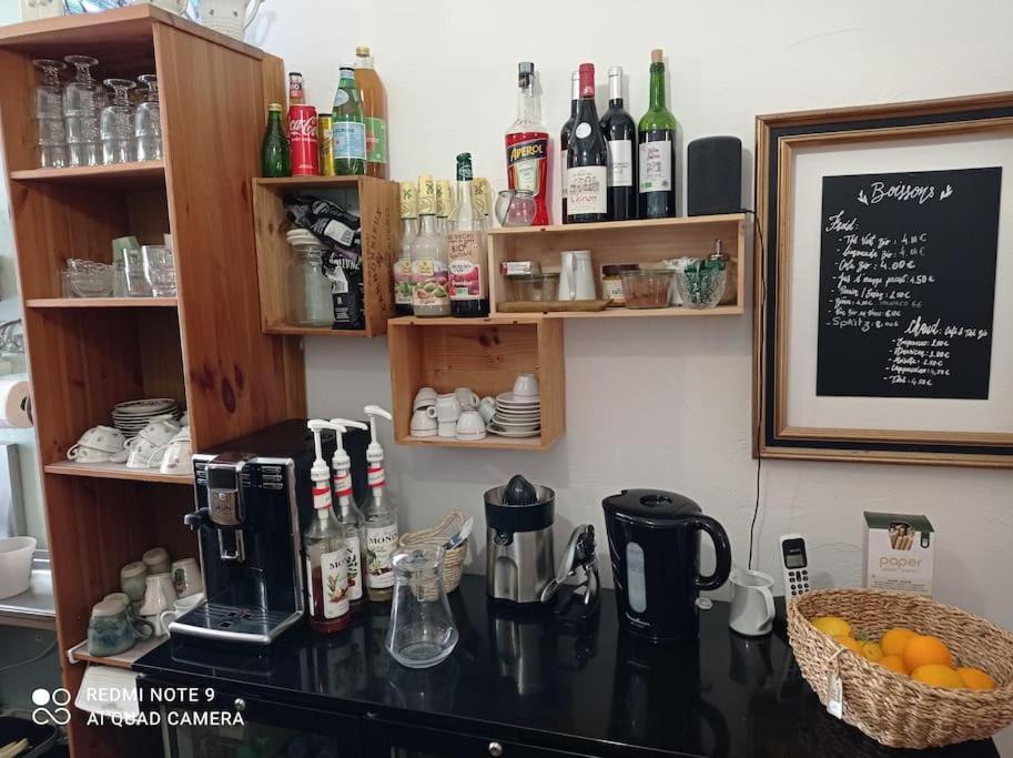 Chambre Atypique Dans Cafe Healthy Saint Paul de Vence Exterior photo
